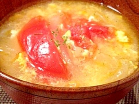 簡単、パンにもご飯にも合う！トマトと卵のスープ☆